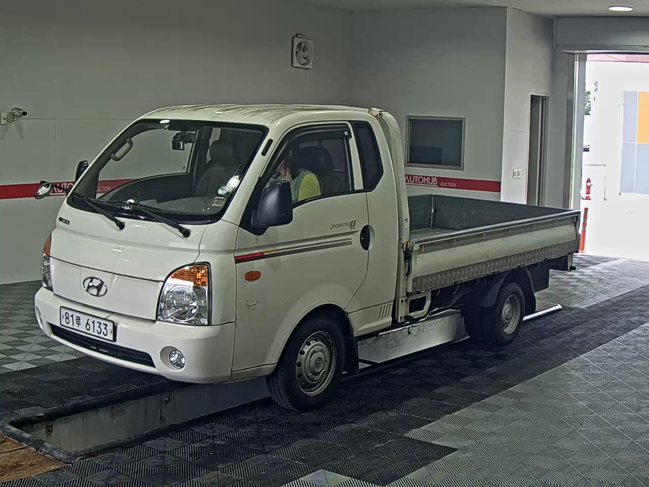 HYUNDAI PORTER II SUPER CAB EXTRA WHEELBASE PACK