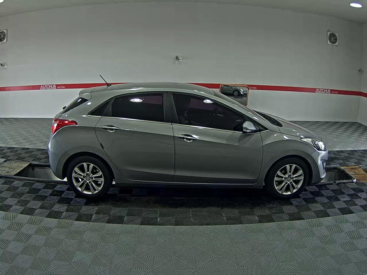 2014 - hyundai i30