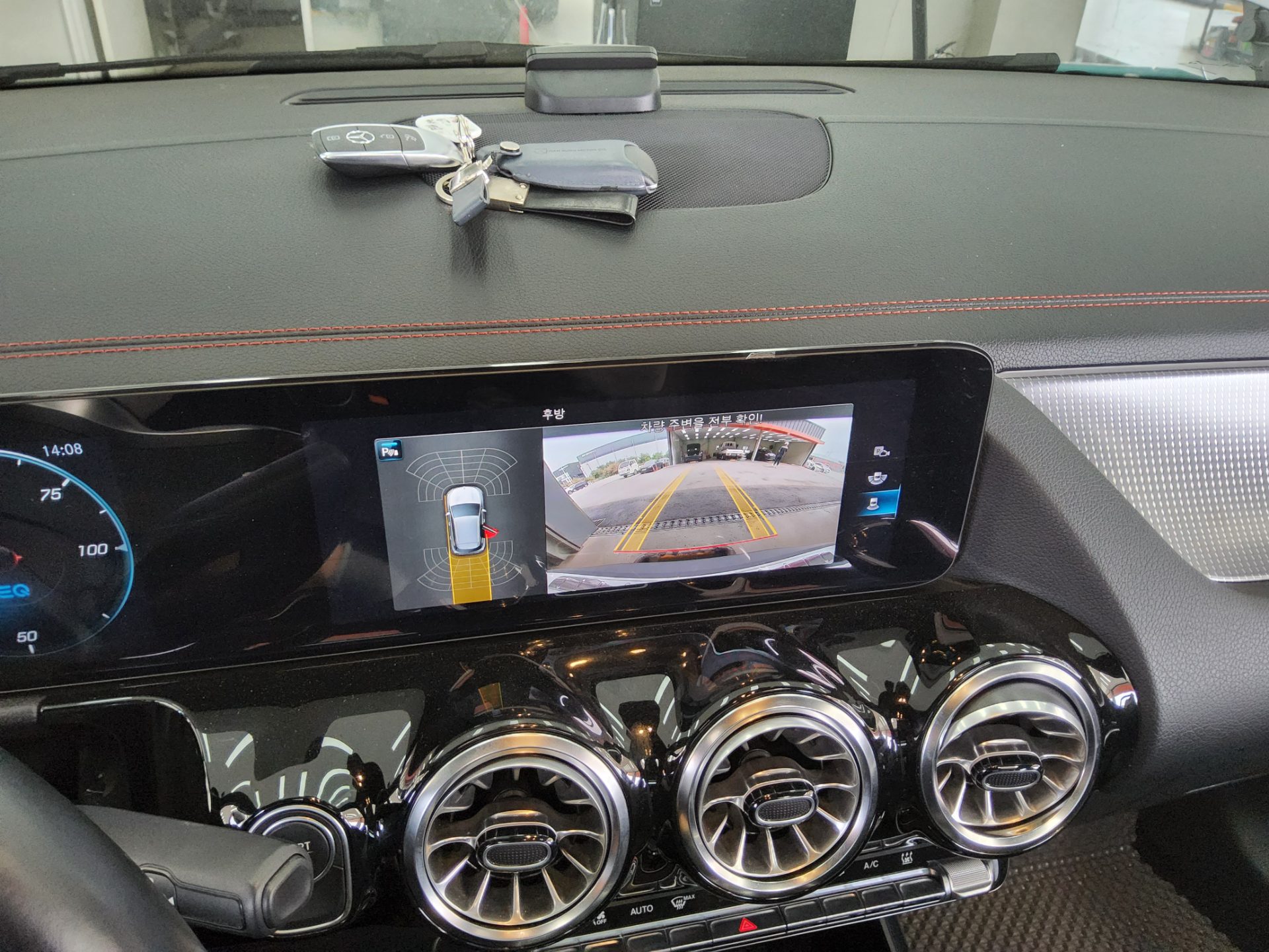 2022 - mercedes-benz eqa