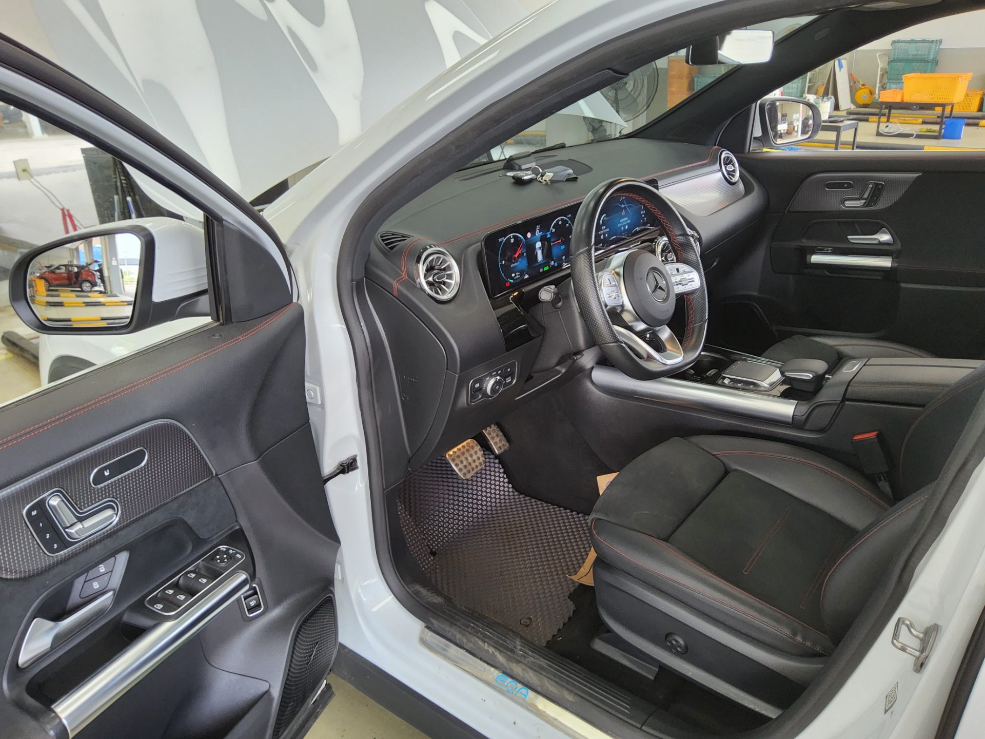 2022 - mercedes-benz eqa