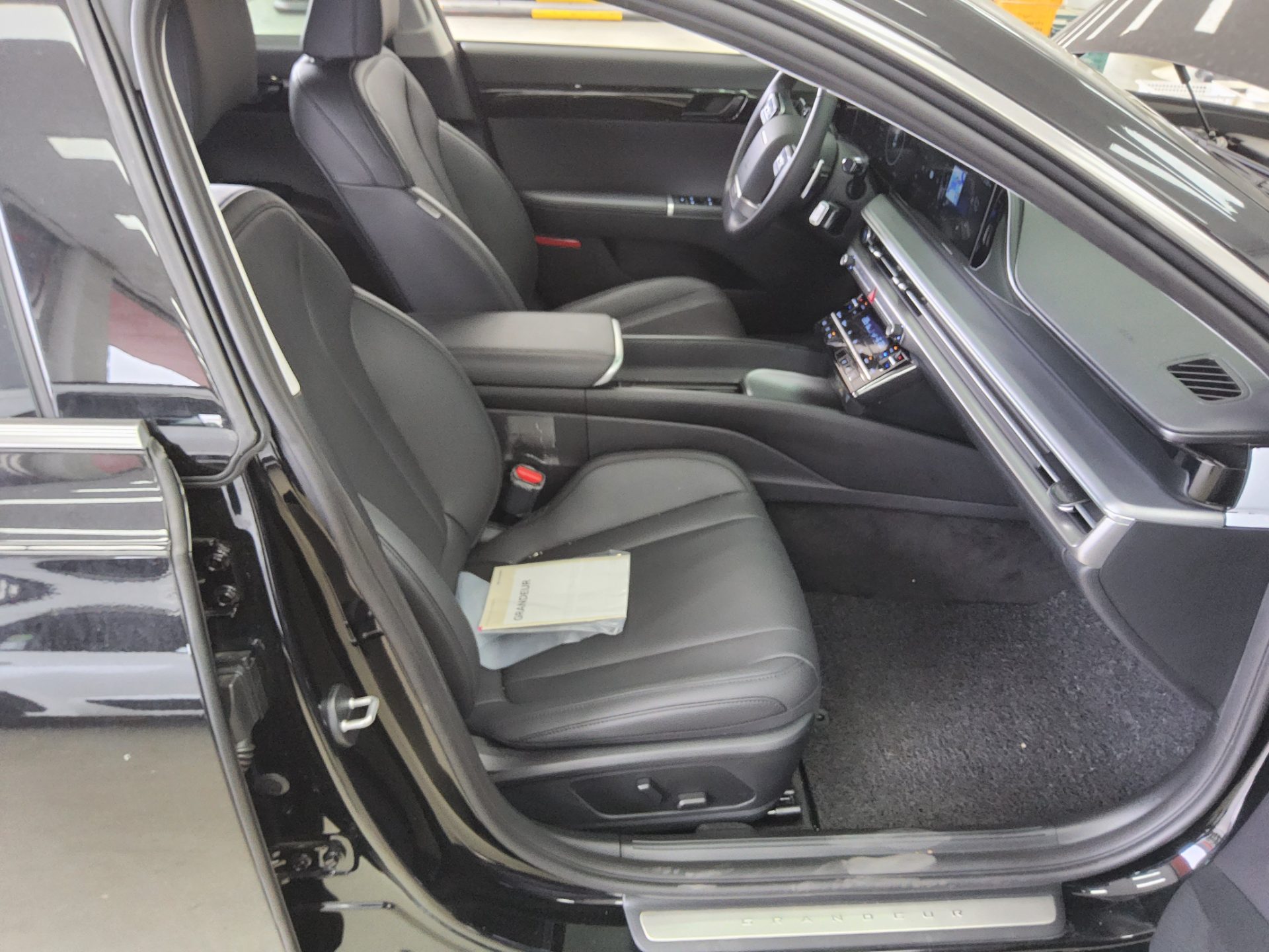 2025 - hyundai grandeur