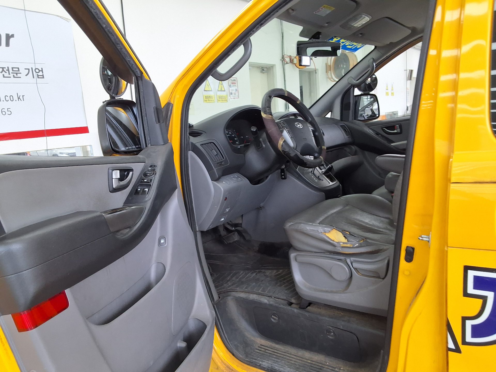 2016 - hyundai grand starex