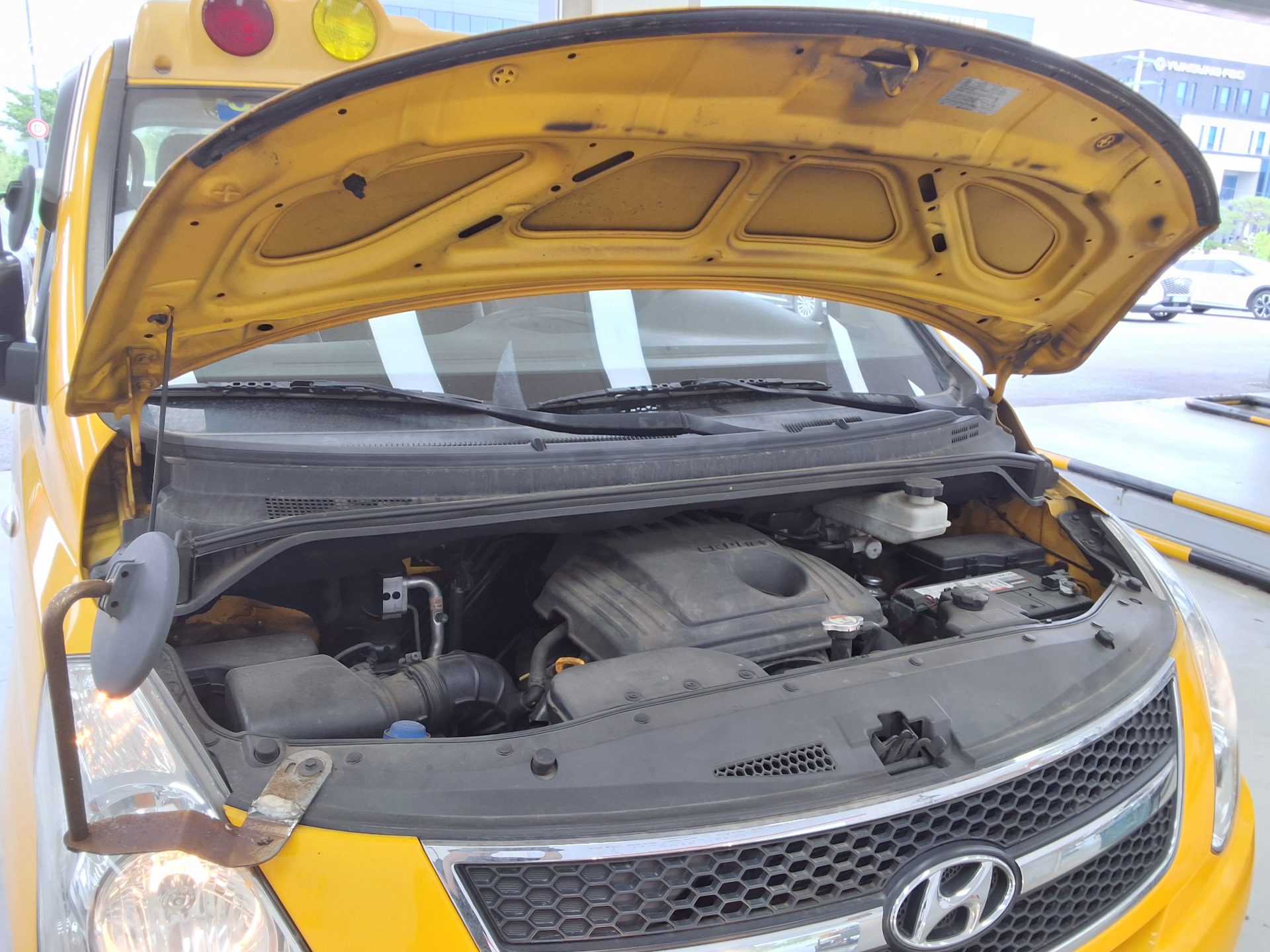 2016 - hyundai grand starex
