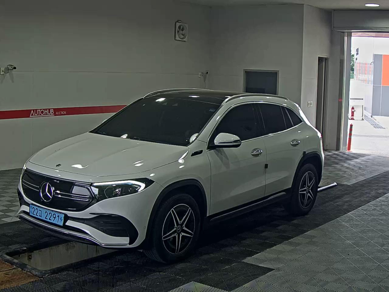 MERCEDES-BENZ EQA 250 AMG PACK