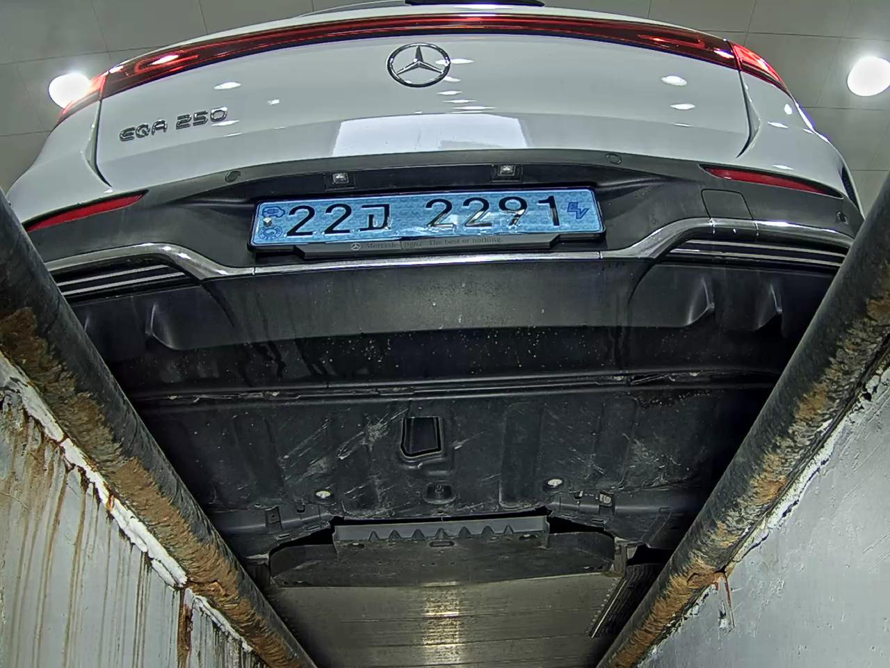 2022 - mercedes-benz eqa
