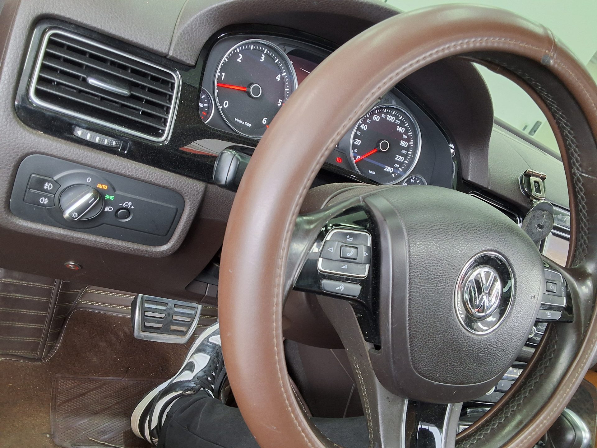 2015 - volkswagen touareg