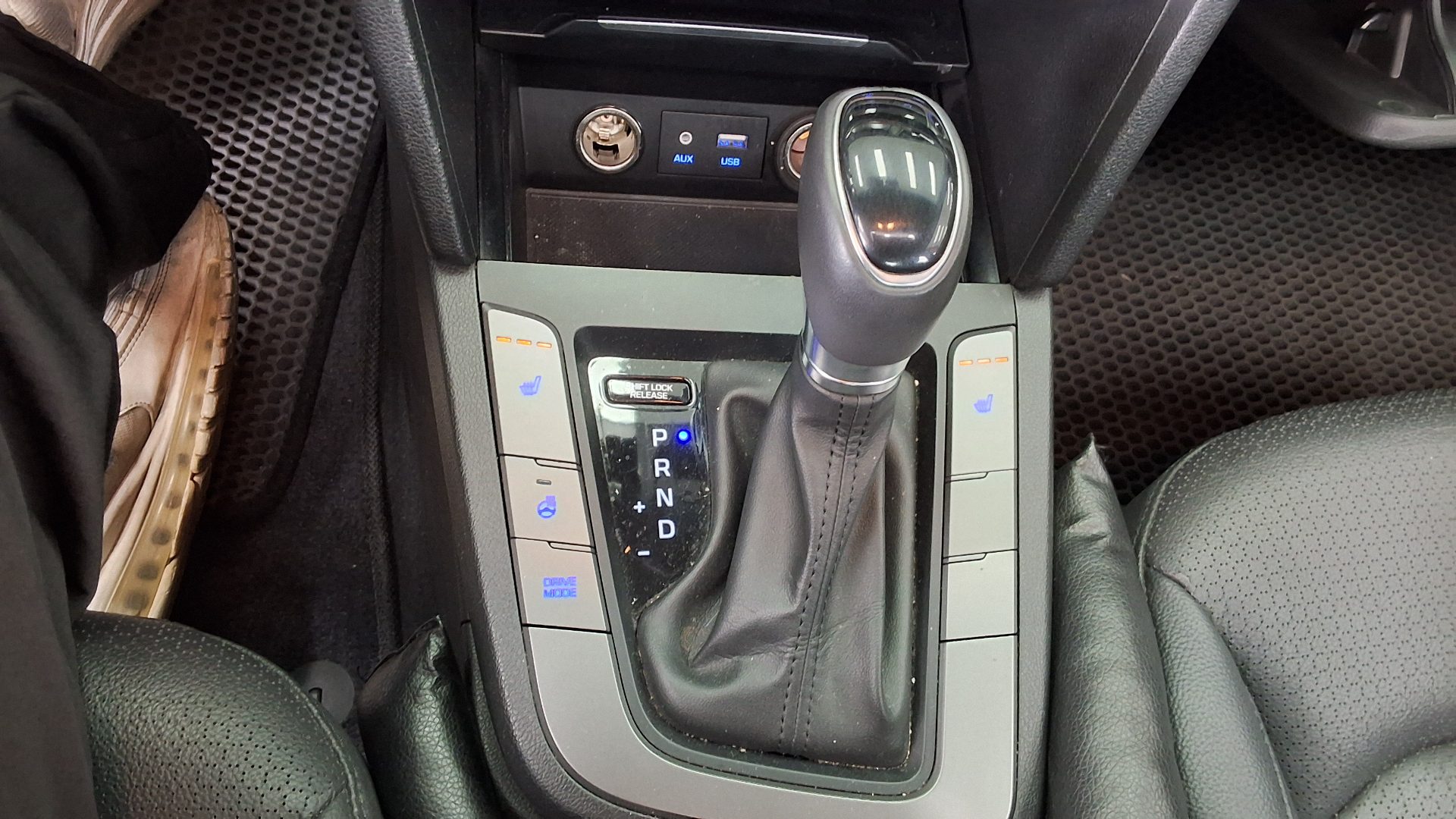 2017 - hyundai avante