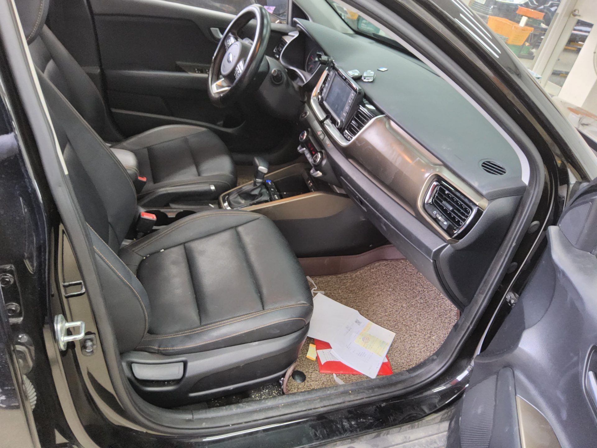 2019 - kia stonic