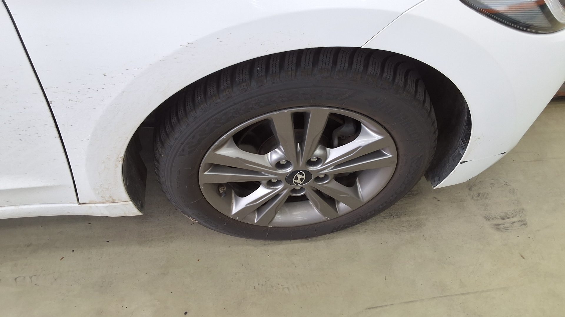 2017 - hyundai avante