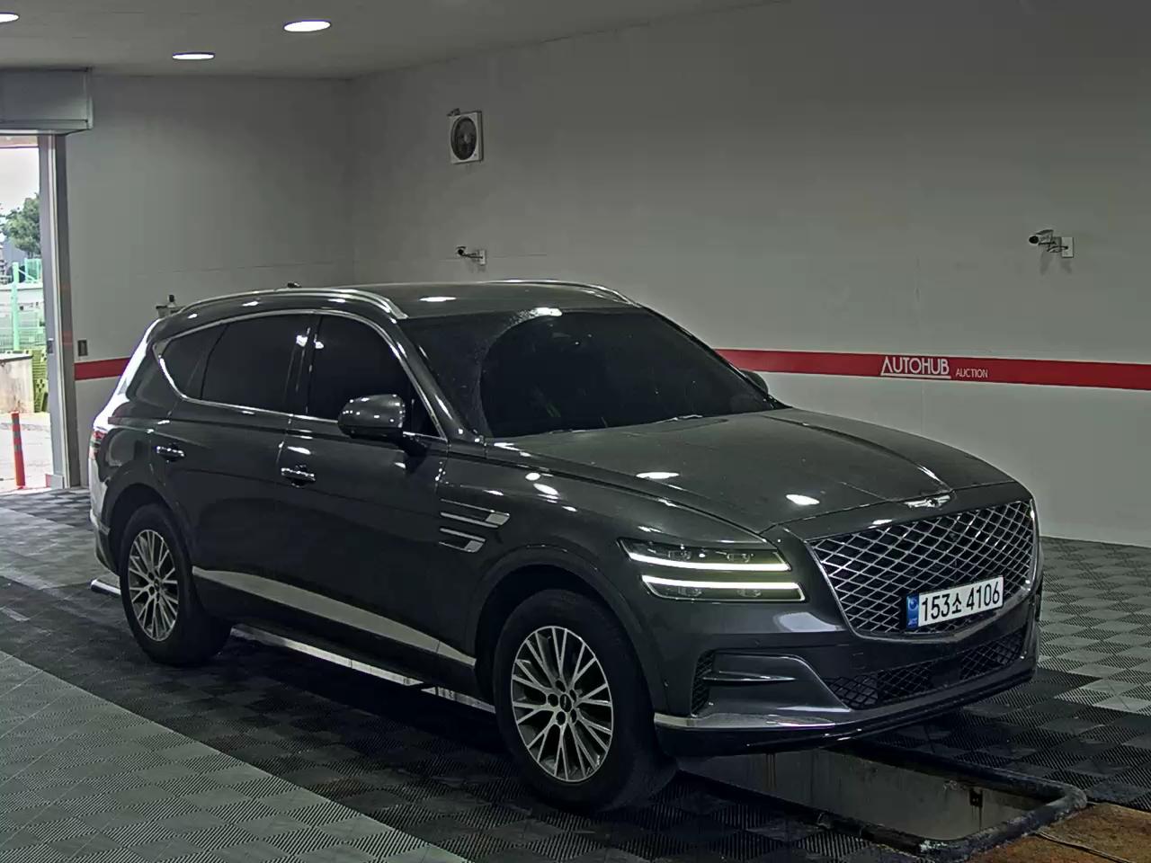 2021 - genesis gv80