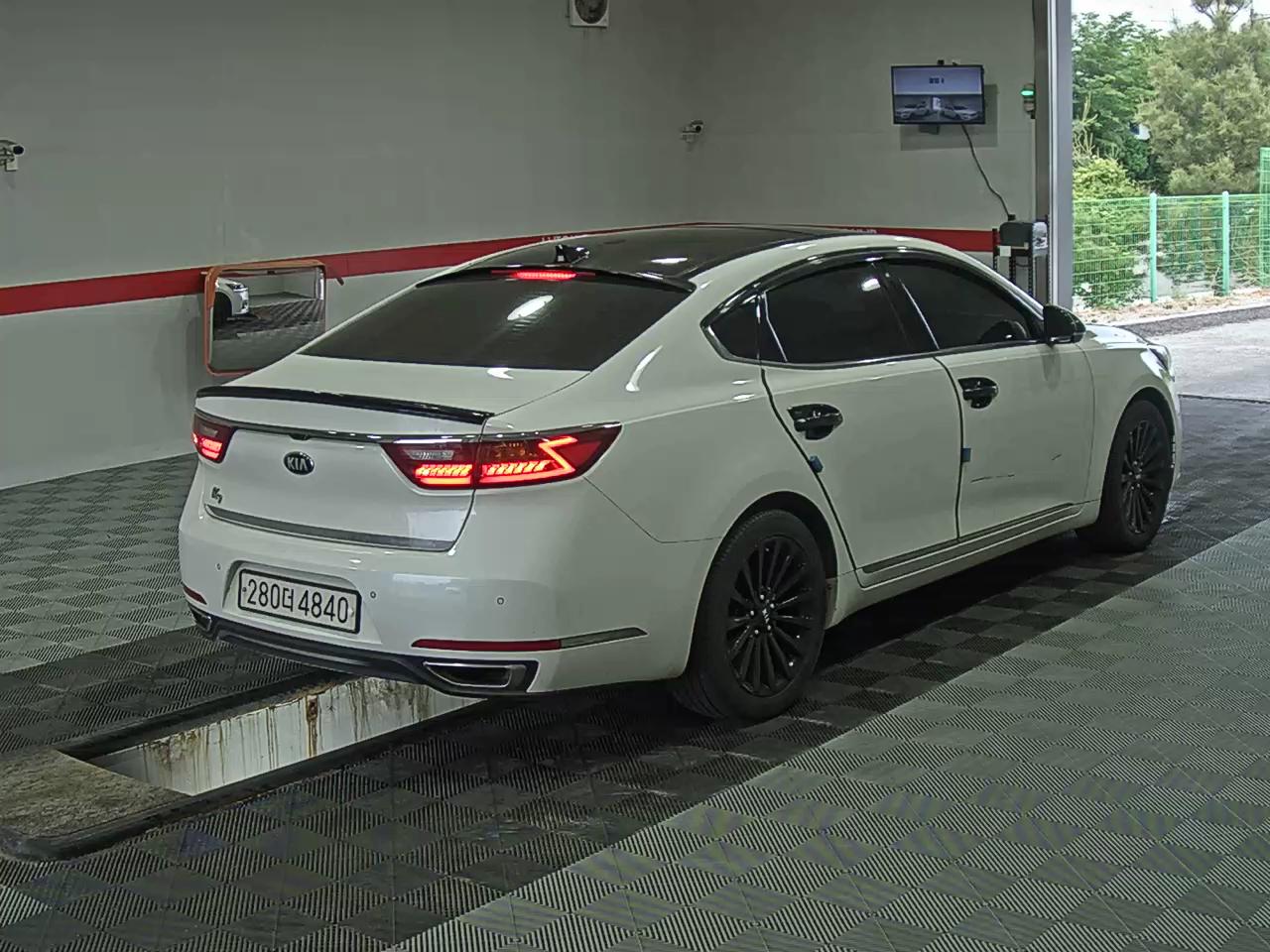 2018 - kia k7