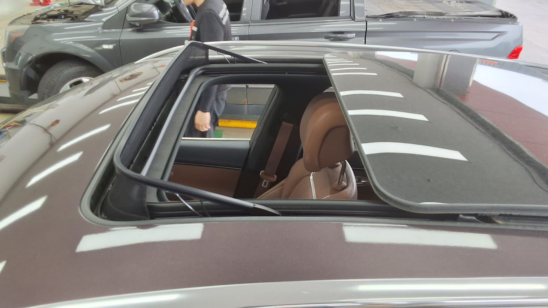 2021 - genesis gv70