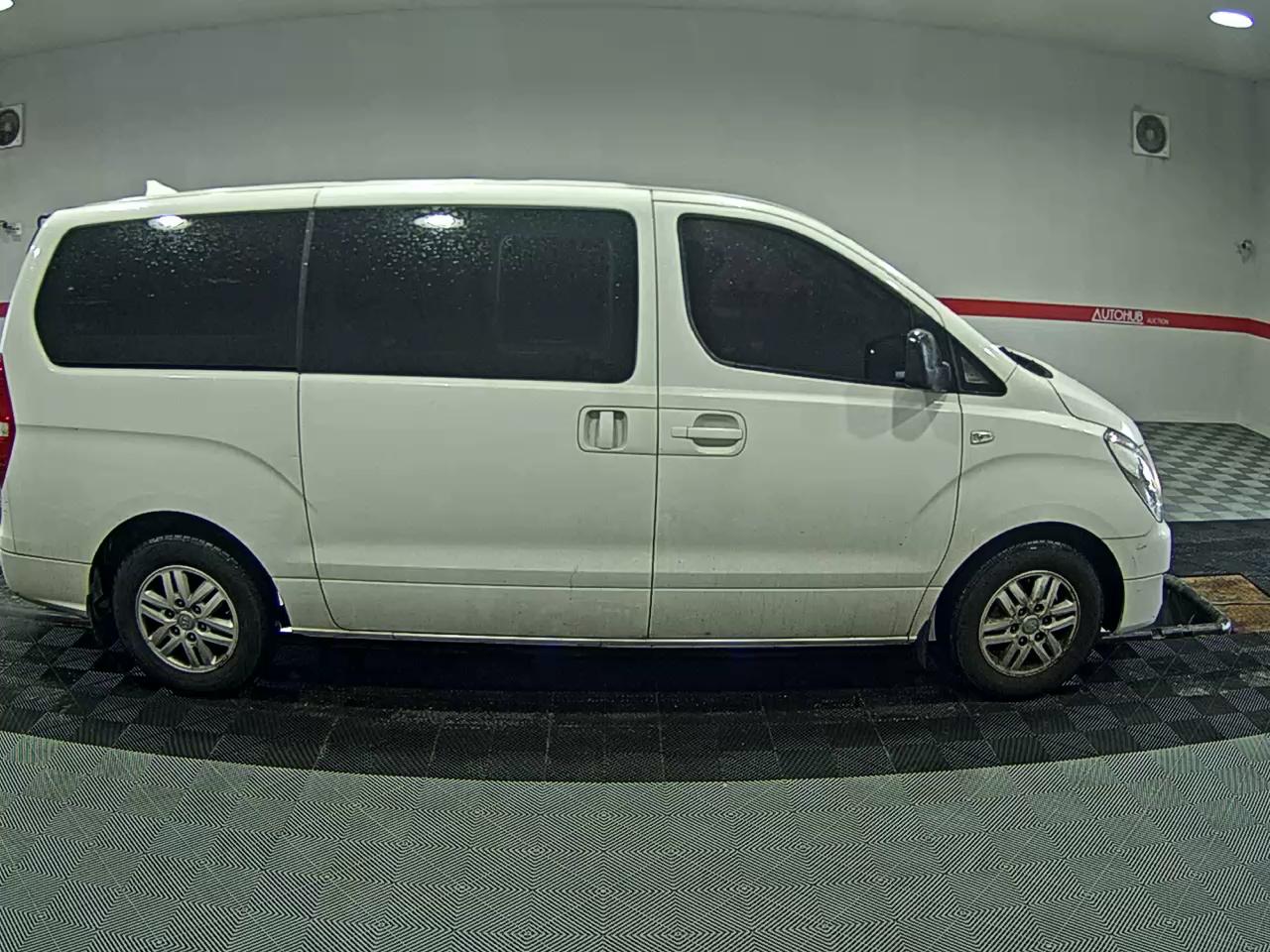 2017 - hyundai grand starex