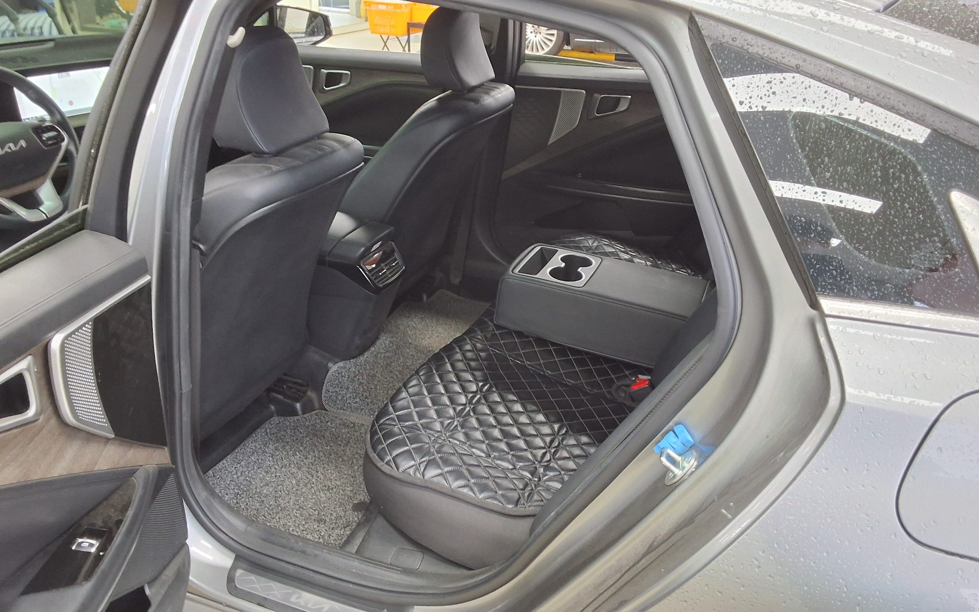 2023 - kia k8