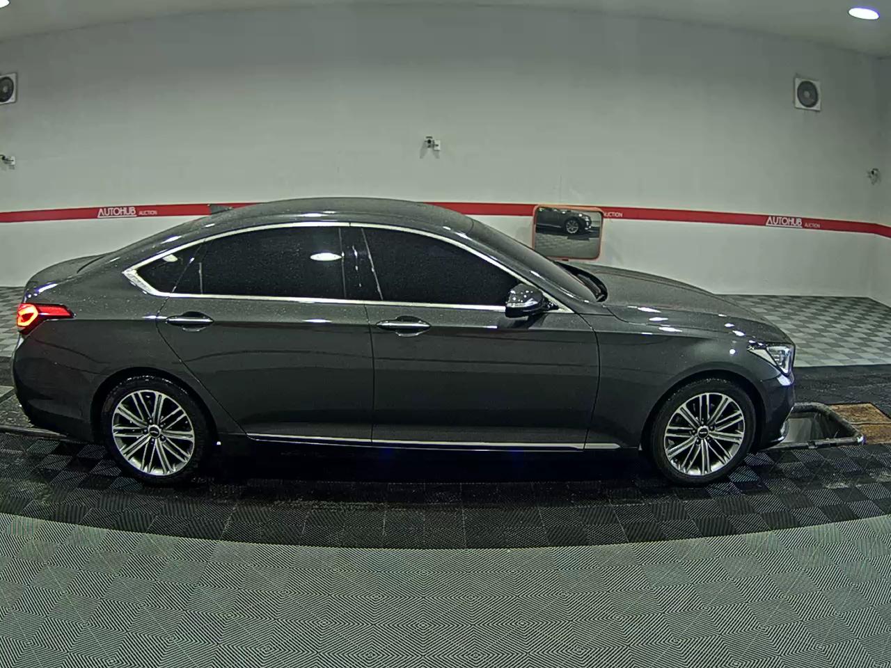 2017 - genesis g80
