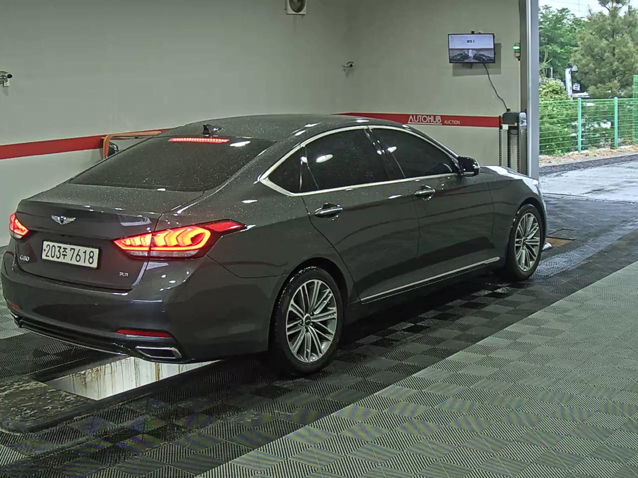 2017 - genesis g80