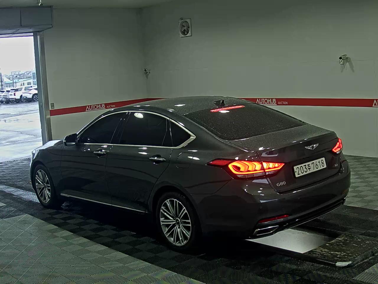 2017 - genesis g80