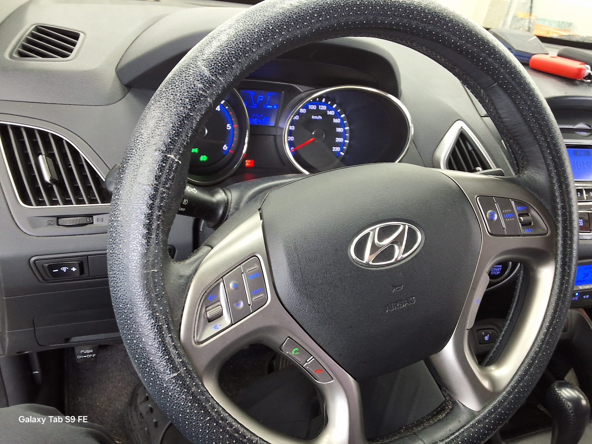 2012 - hyundai tucson