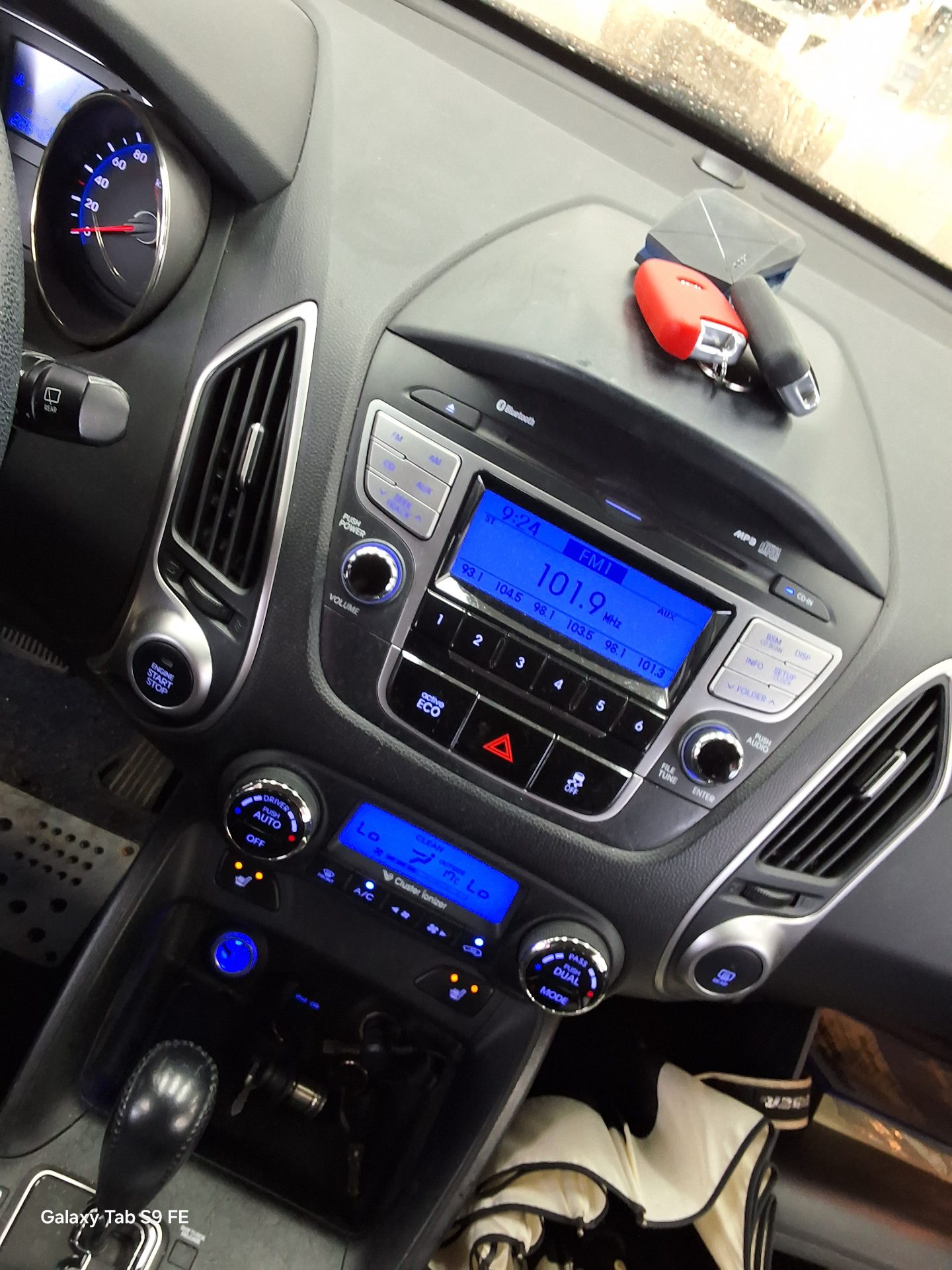 2012 - hyundai tucson