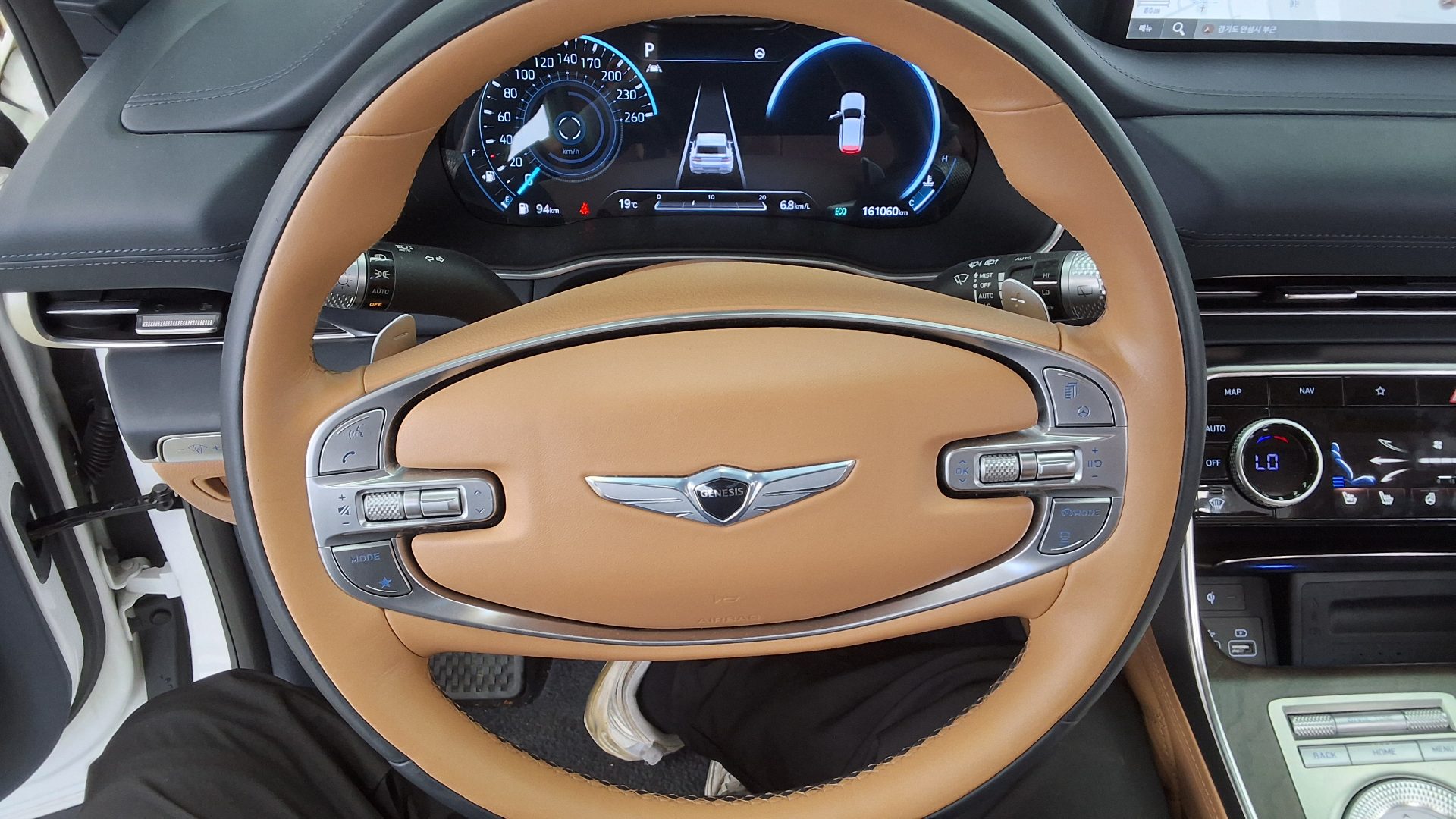 2021 - genesis gv80