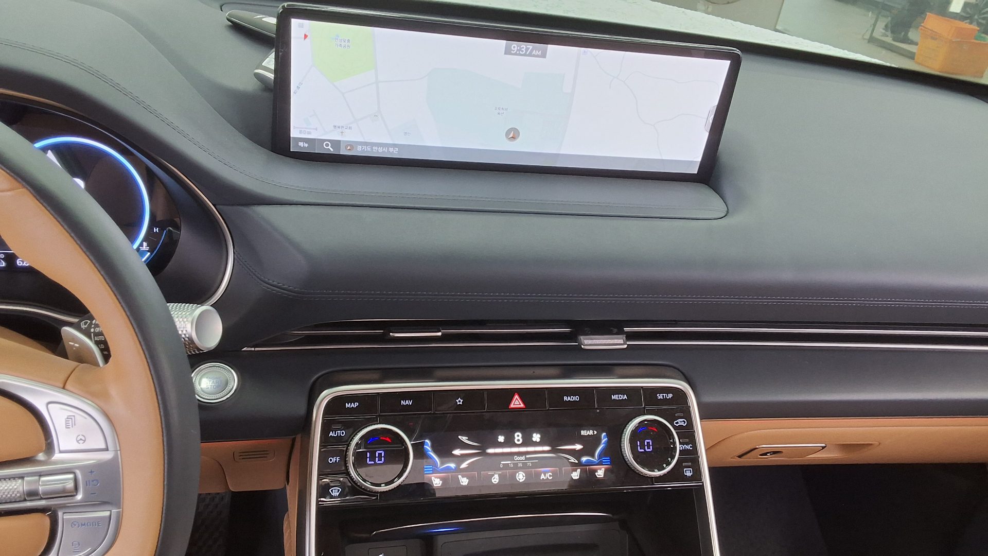 2021 - genesis gv80