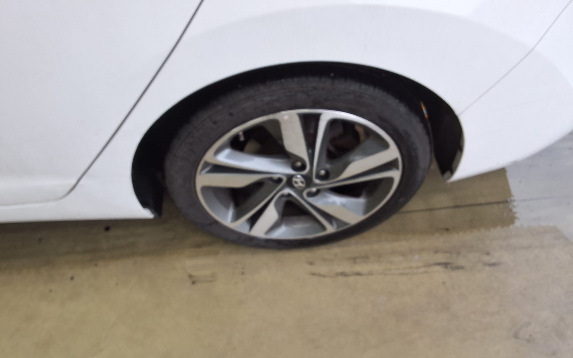 2014 - hyundai avante