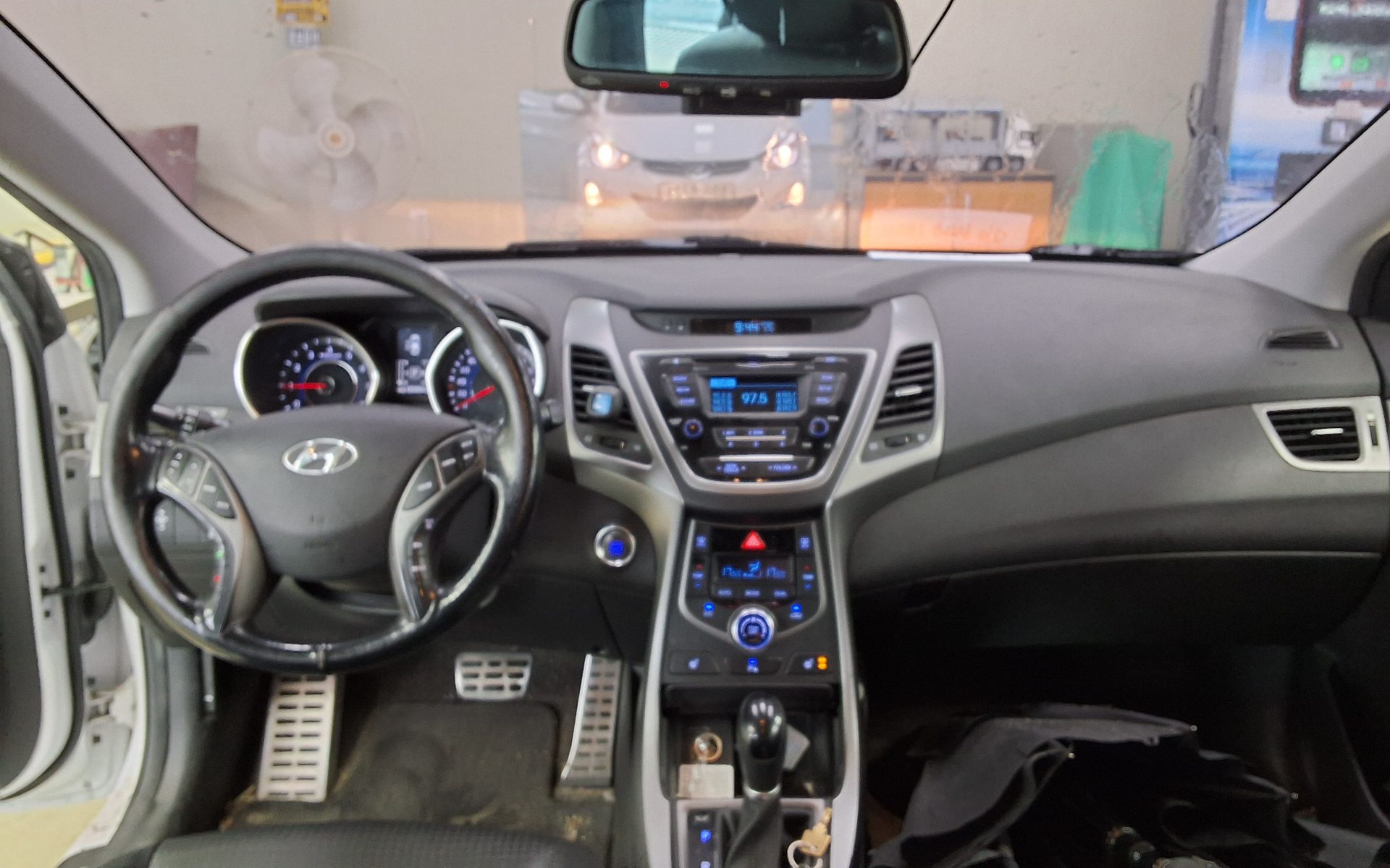 2014 - hyundai avante