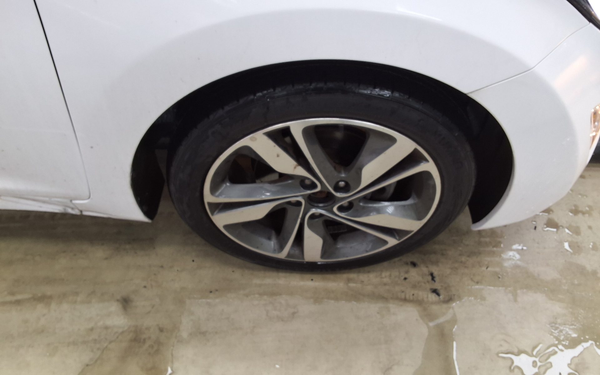 2014 - hyundai avante