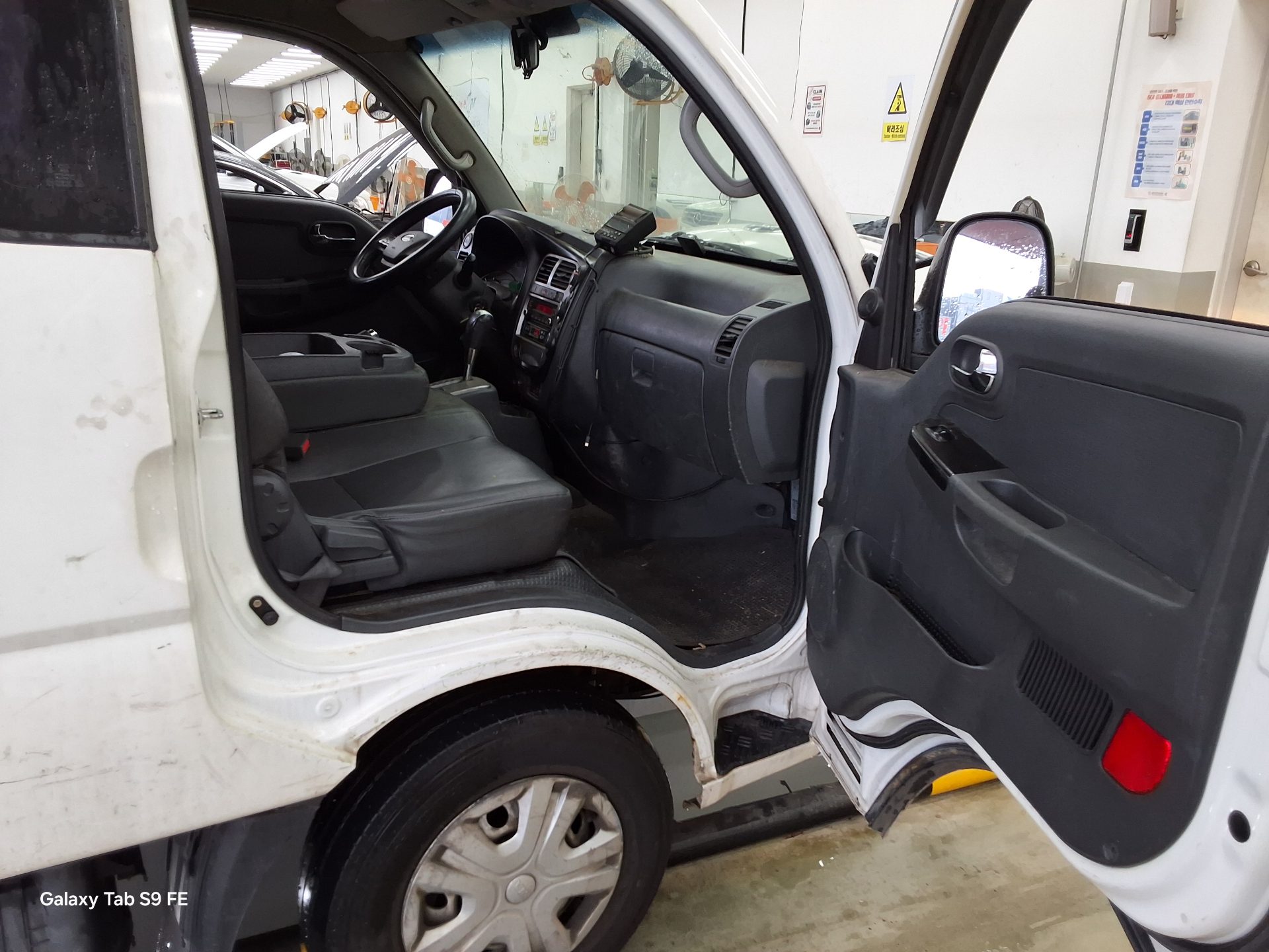 2017 - kia bongo