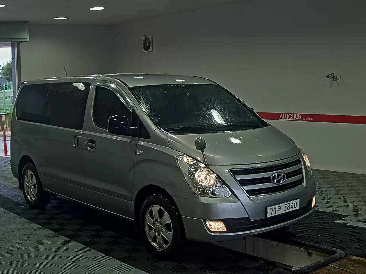 2017 - hyundai grand starex