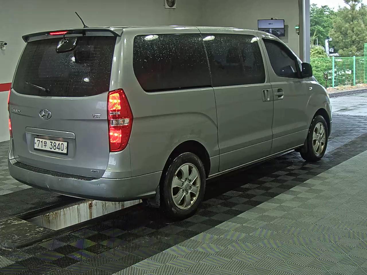 2017 - hyundai grand starex
