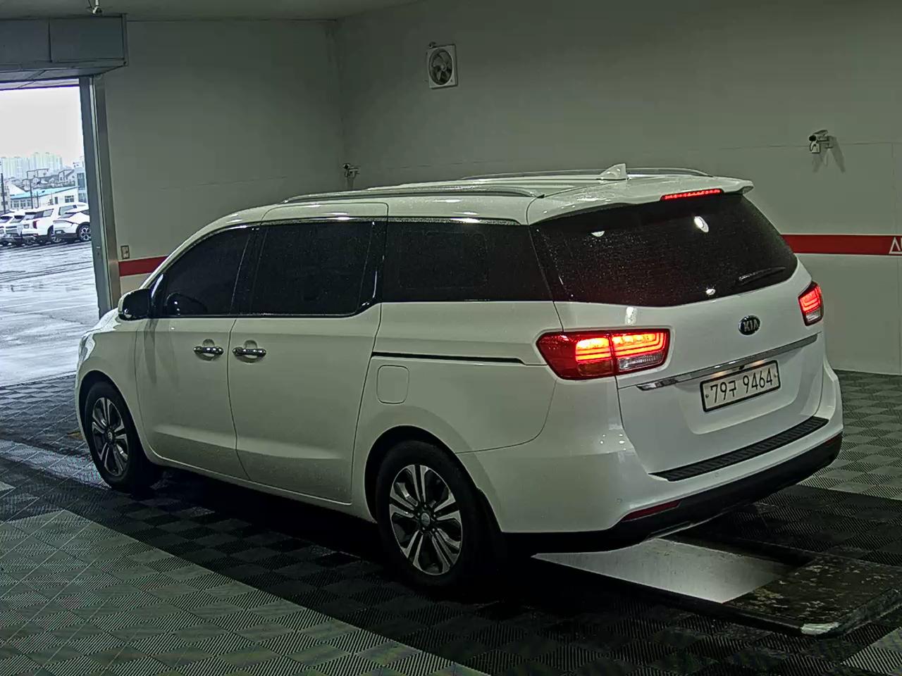 2019 - kia carnival