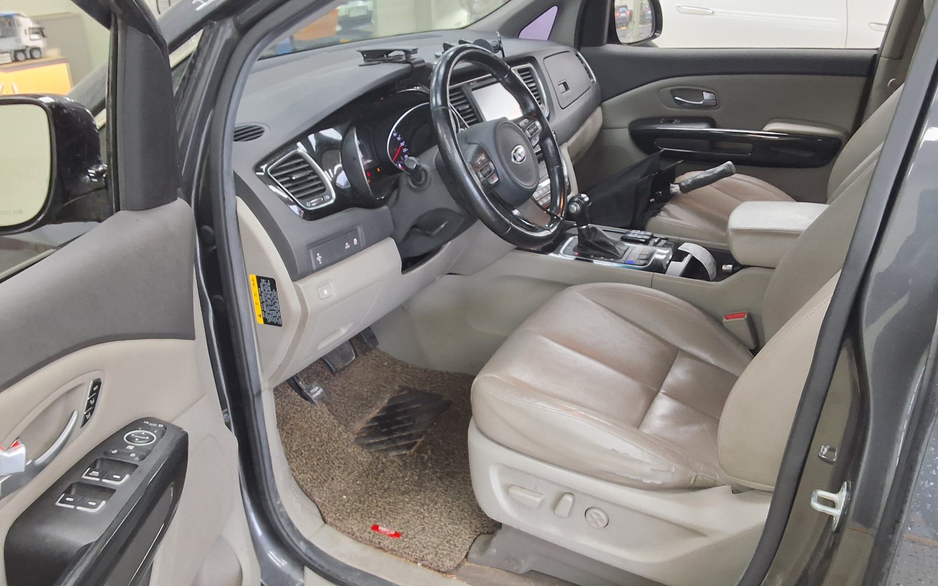 2015 - kia carnival