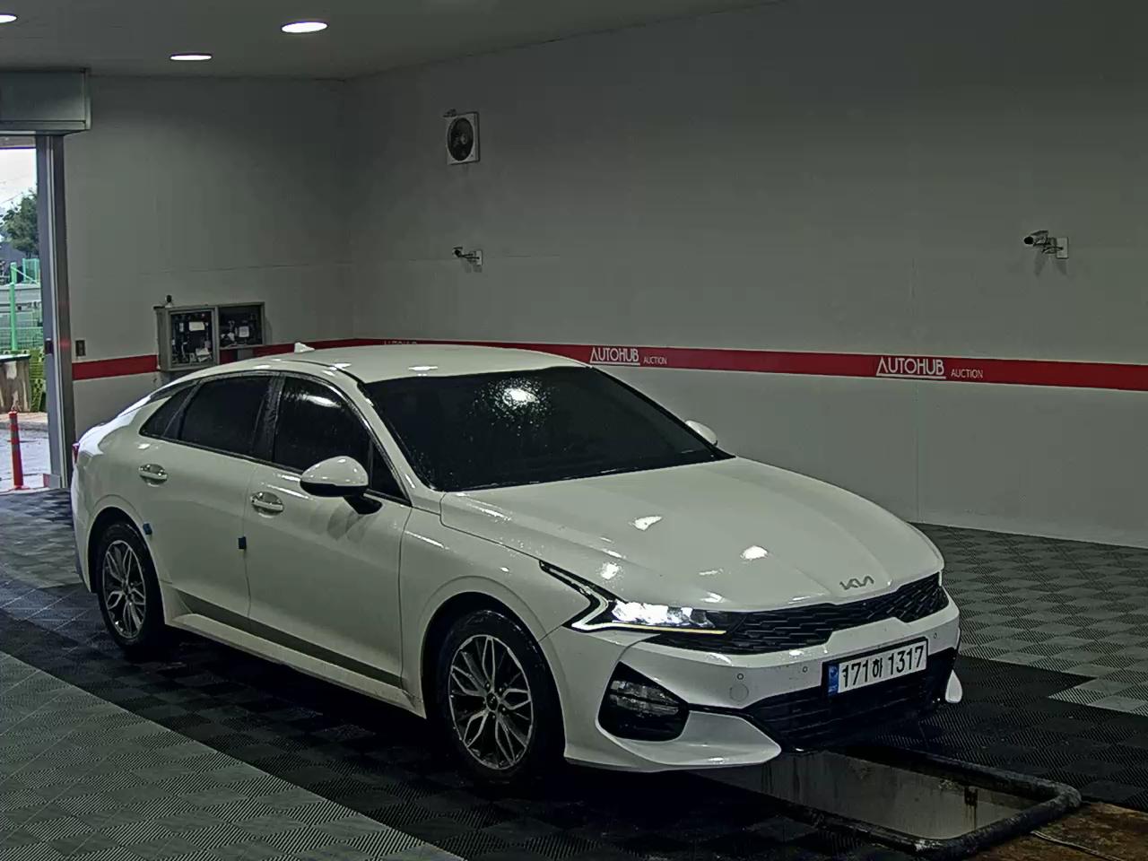 2022 - kia k5