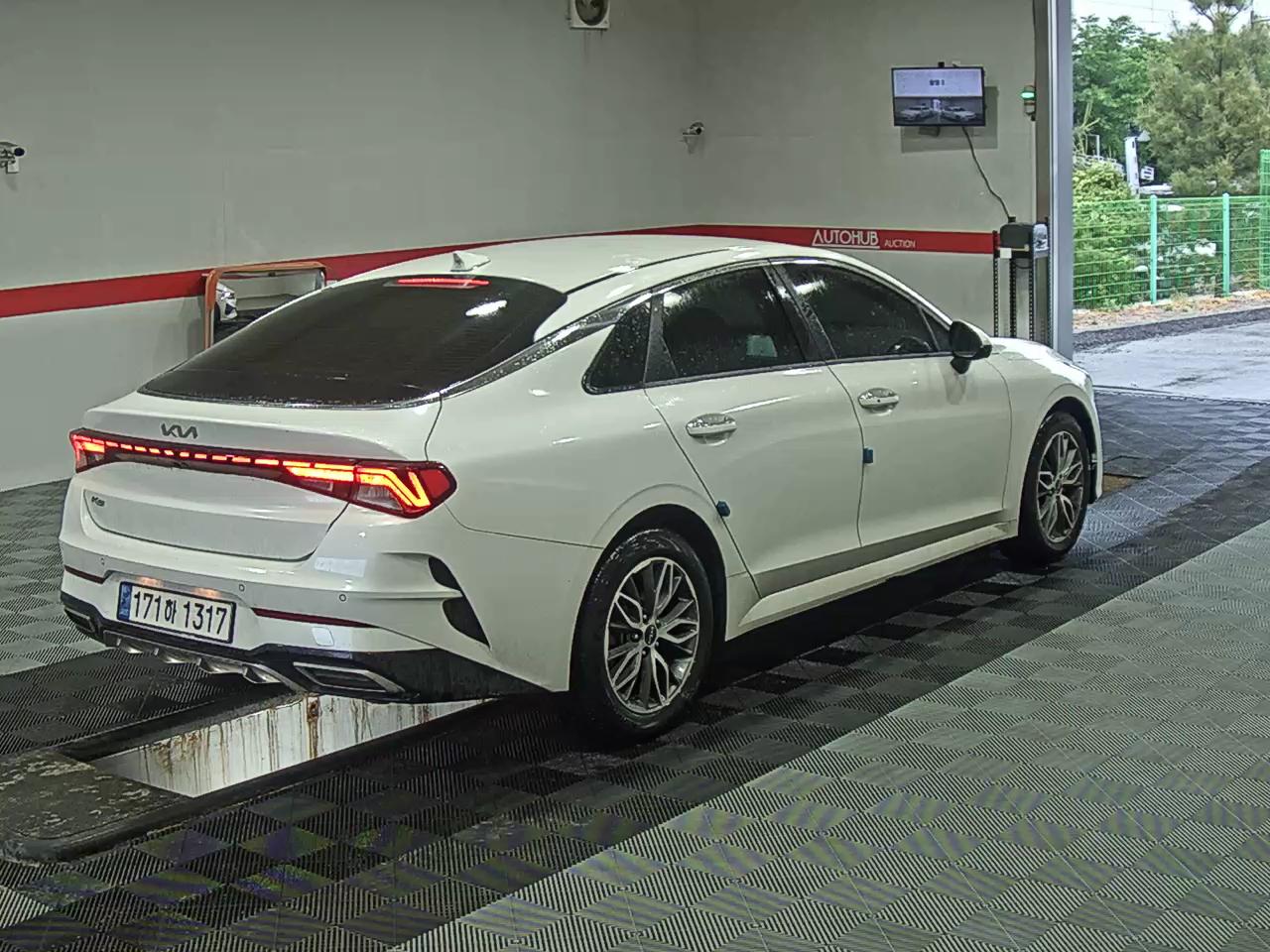 2022 - kia k5