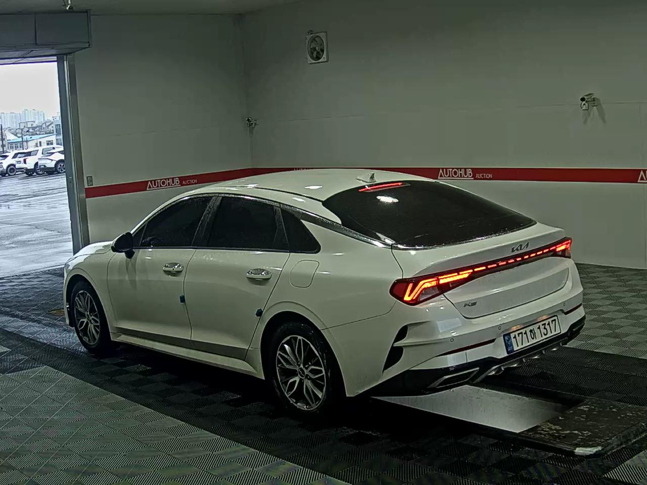 2022 - kia k5