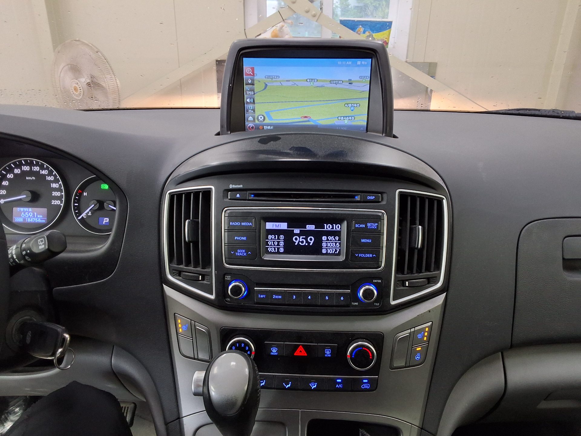 2018 - hyundai grand starex