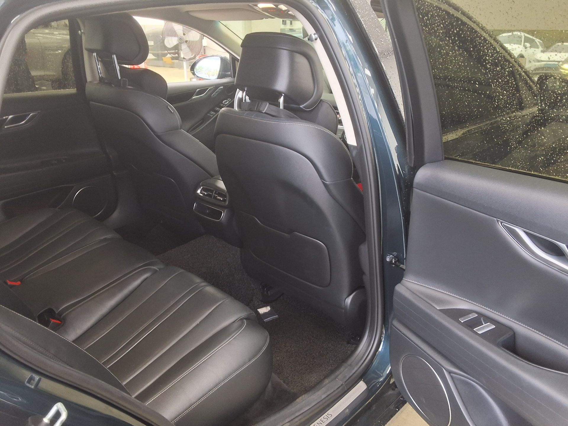 2021 - genesis g80