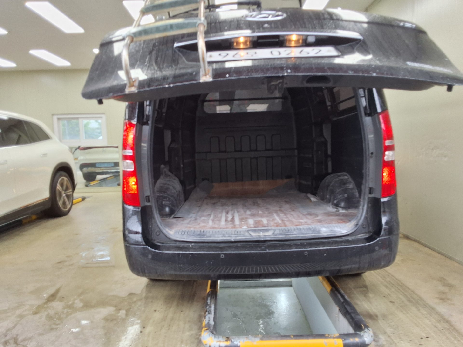 2018 - hyundai grand starex