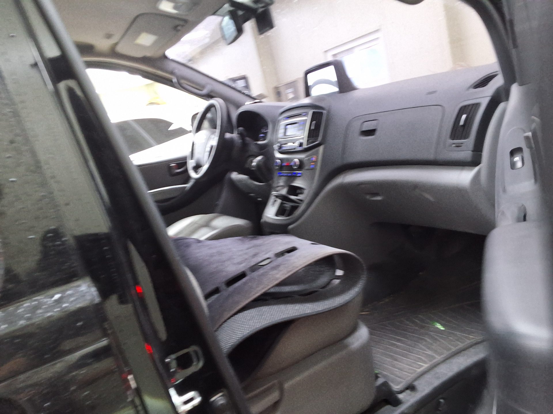 2018 - hyundai grand starex