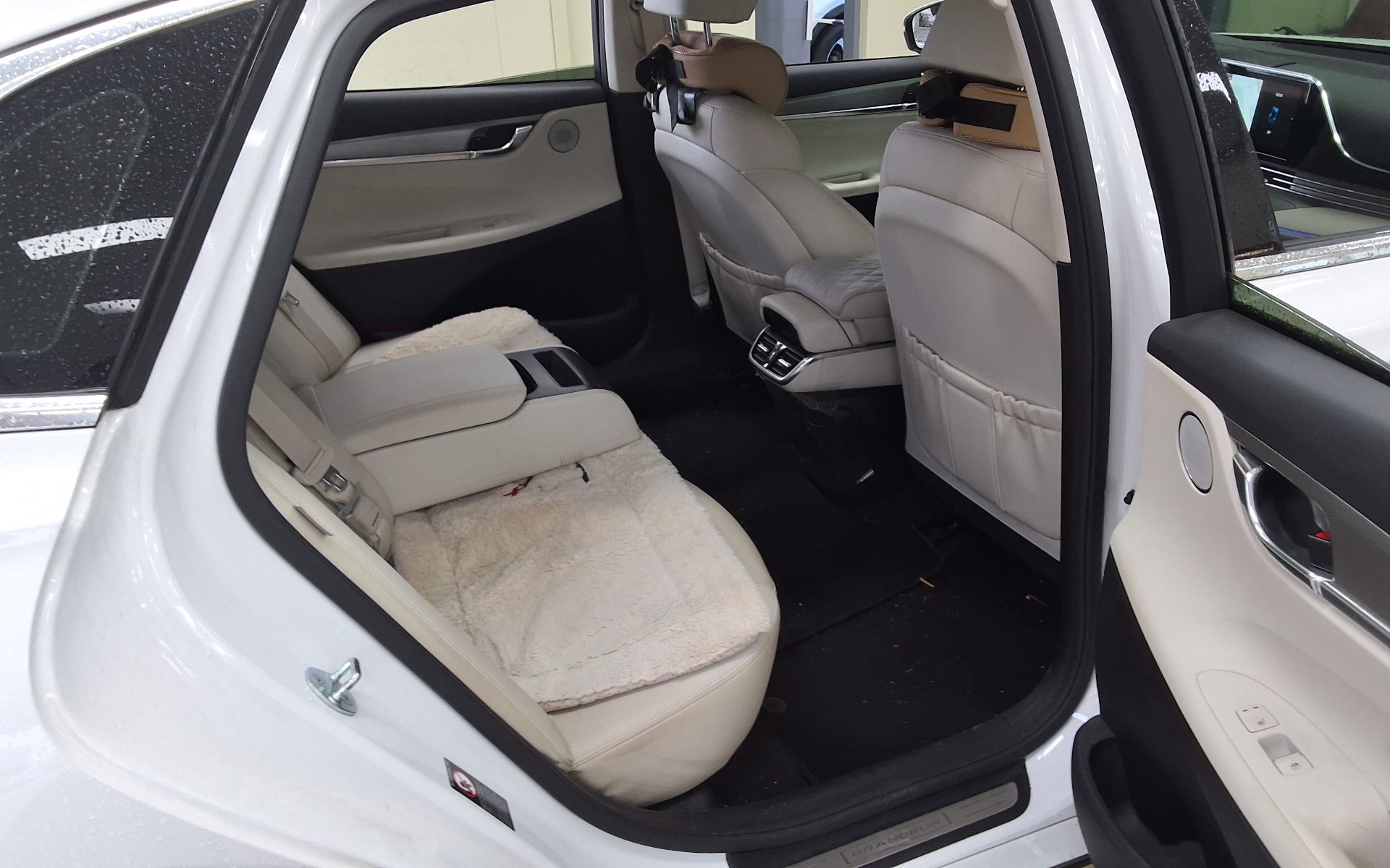 2022 - hyundai grandeur