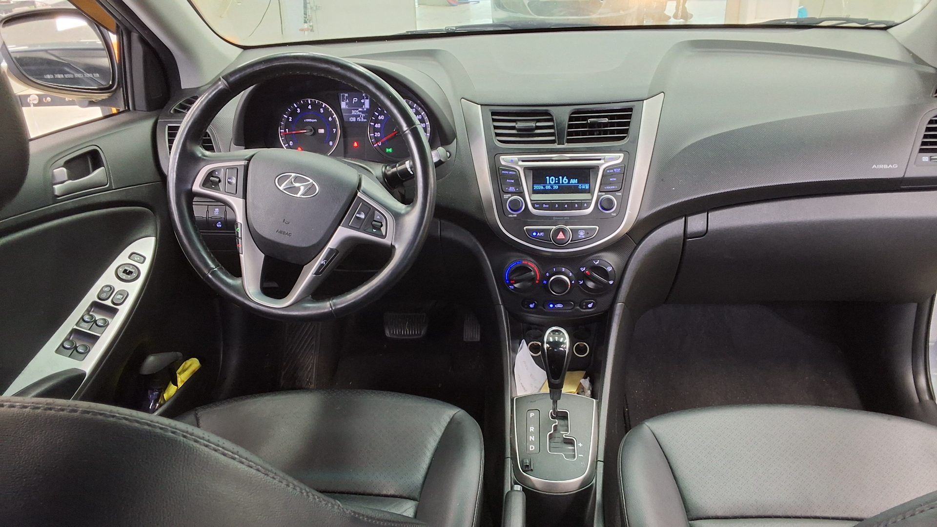2019 - hyundai accent