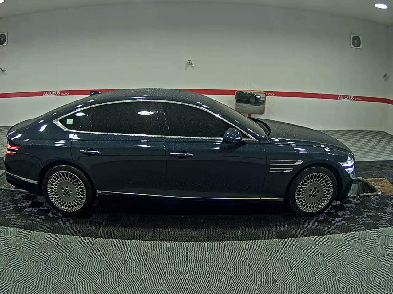 2021 - genesis g80