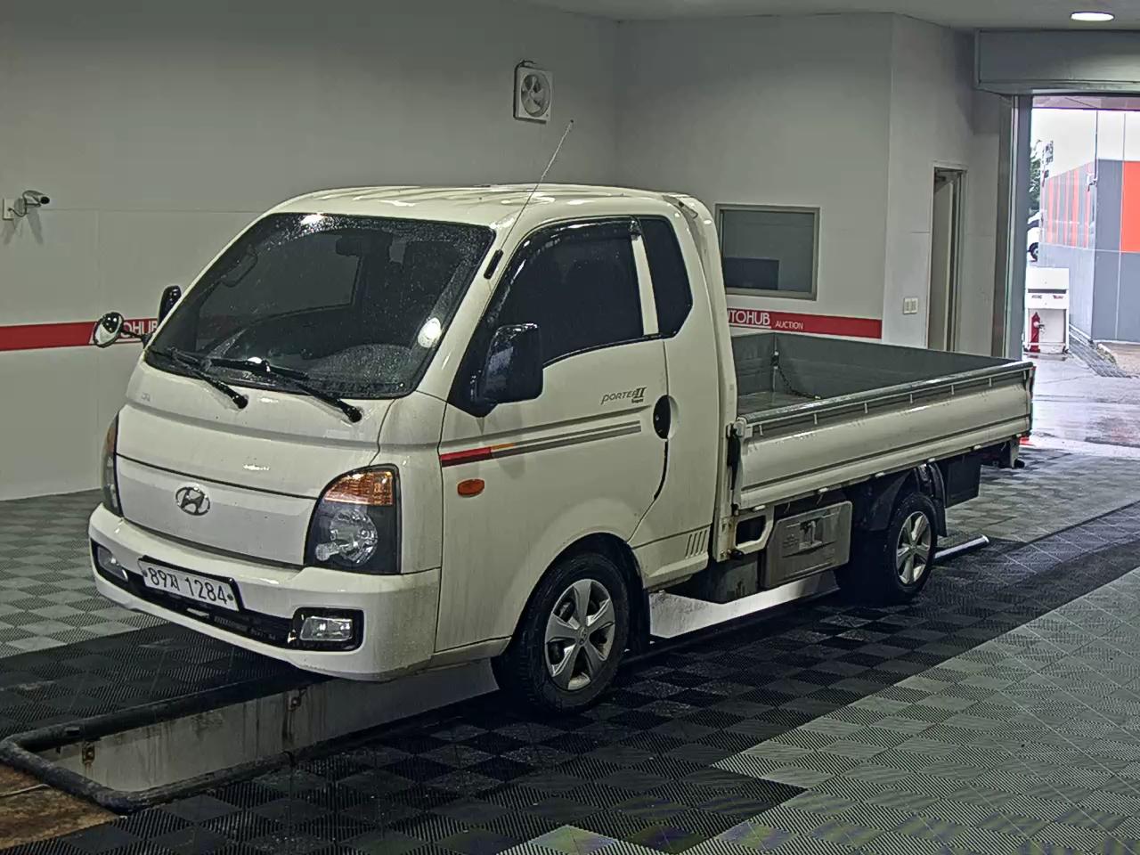 HYUNDAI PORTER II SUPER CAB EXTRA WHEELBASE SUPER