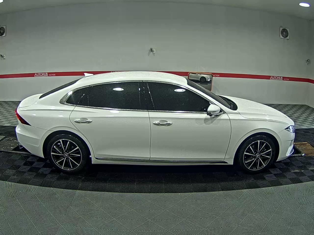 2022 - hyundai grandeur