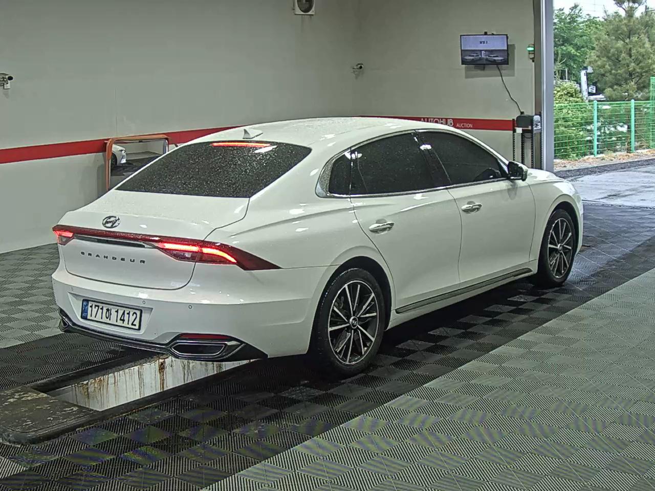 2022 - hyundai grandeur