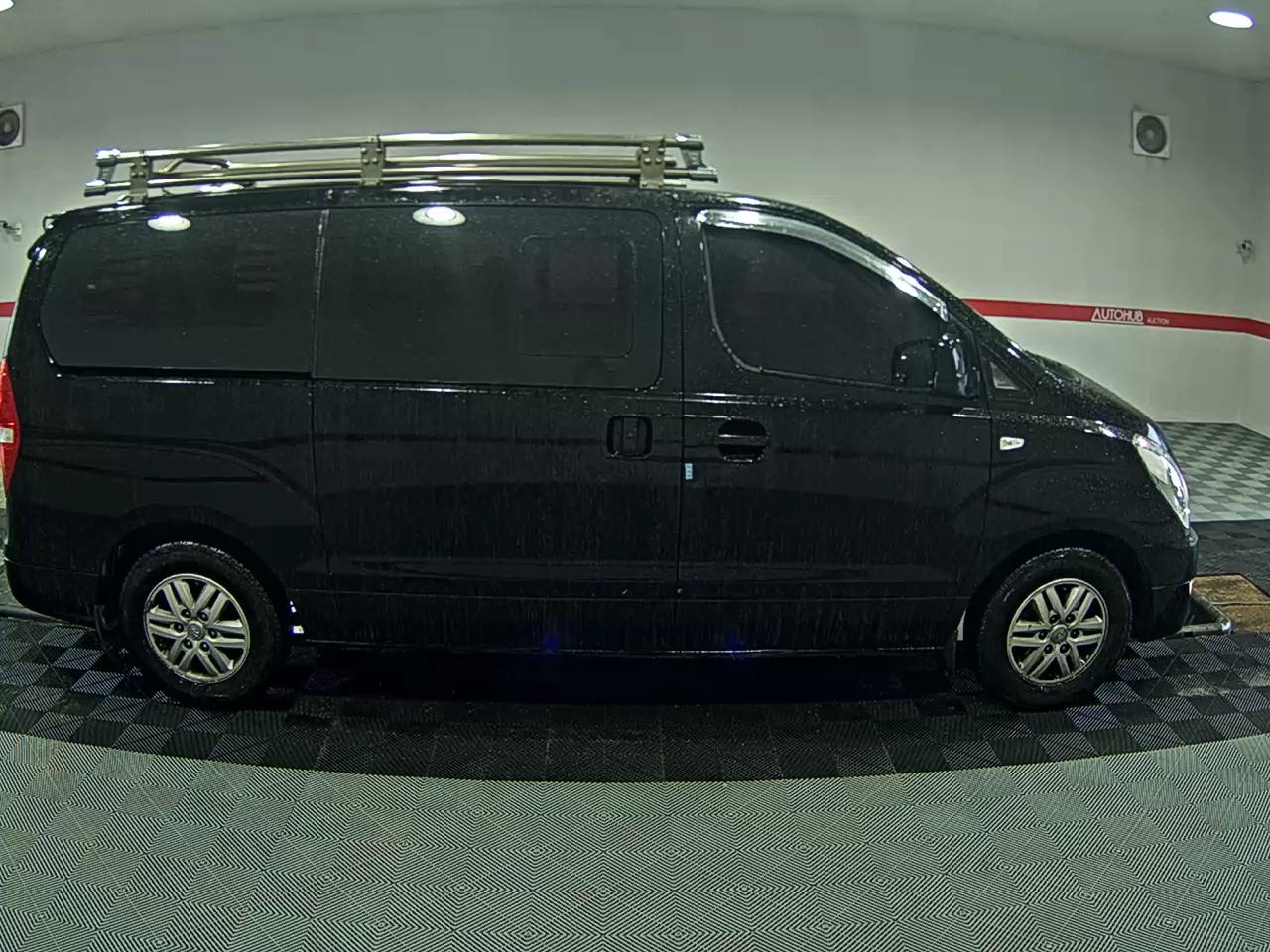 2018 - hyundai grand starex