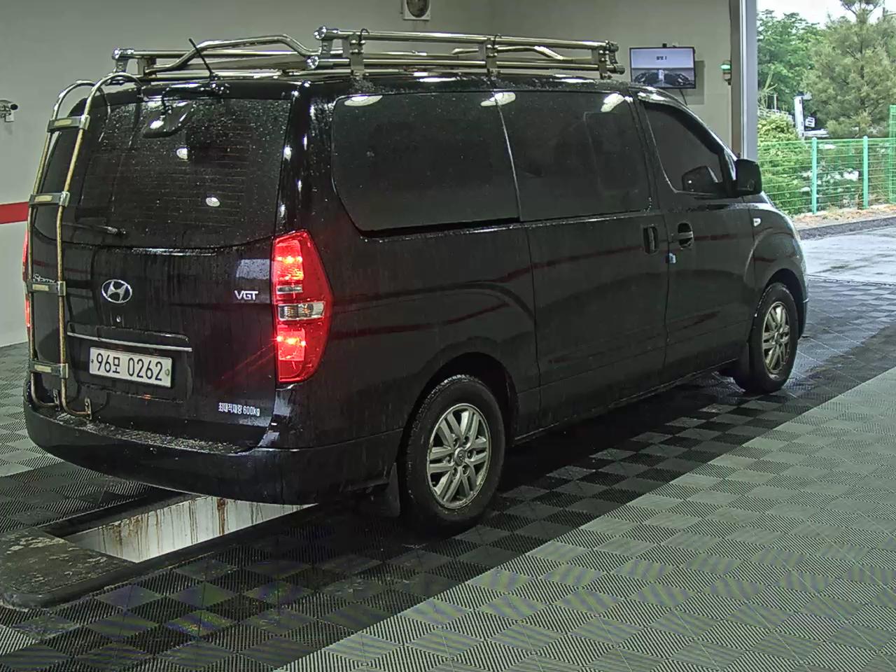 2018 - hyundai grand starex