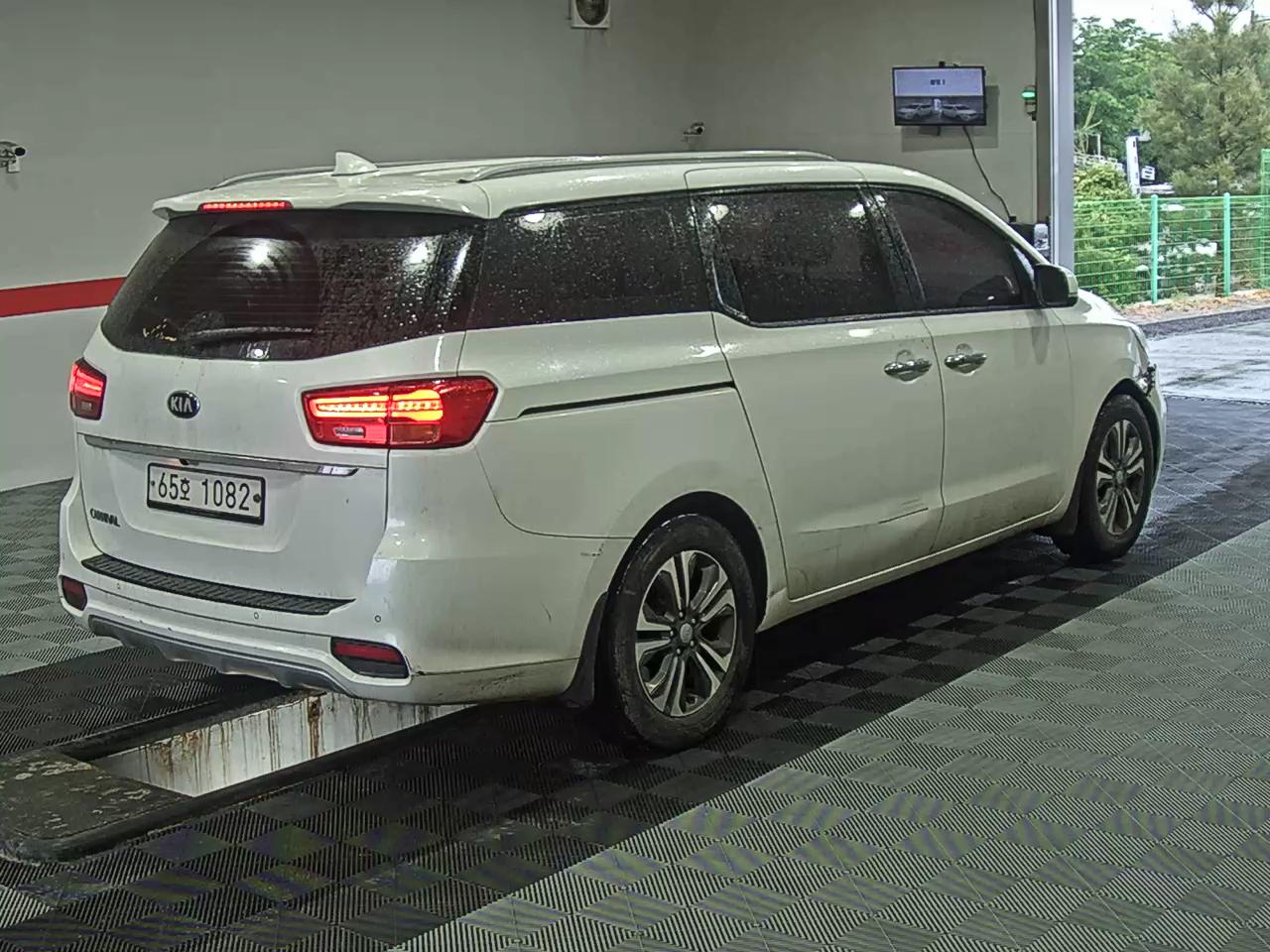 2019 - kia carnival