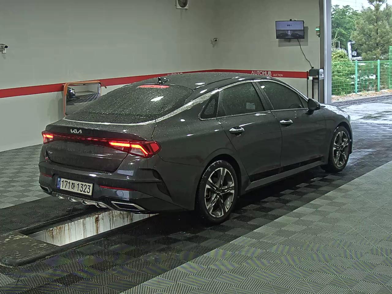 2022 - kia k5